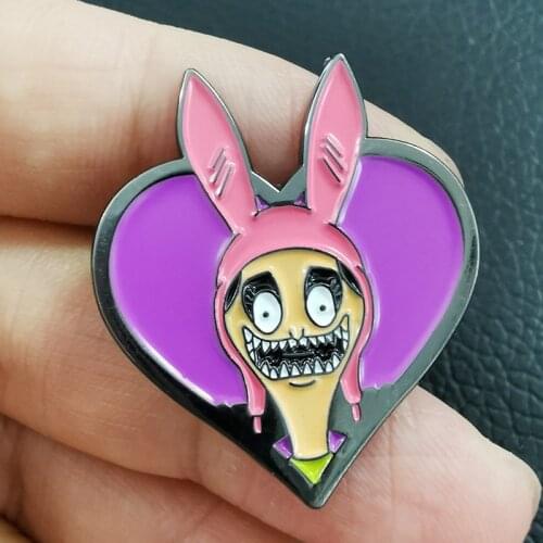 Cartoon Anime Louise Heart Brooch Pins Enamel Metal Badges Lapel Pin Brooches Jackets Jeans Fashion Jewelry Accessories