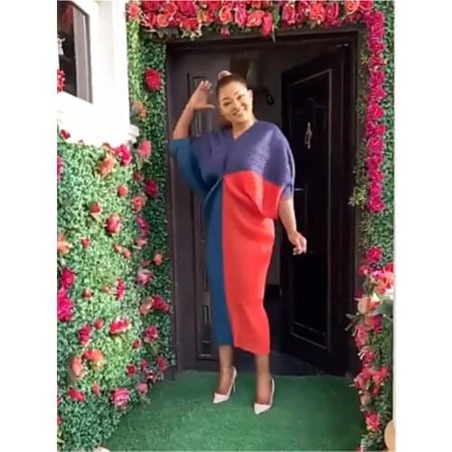 Miyake pleated lantern bat sleeve female summer new style temperament stitching V-neck fashion loose large size dress vestidos