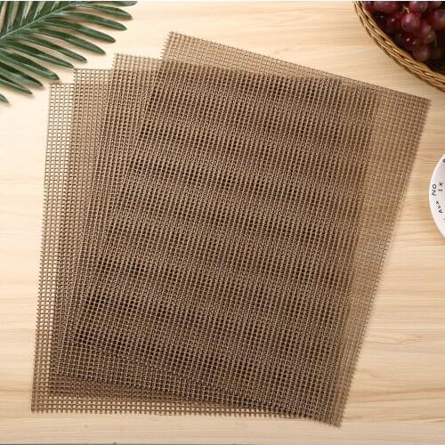 4 BBQ Mesh Mat Accessories Non Stick Fiberglass Barbecue Grill Net Liners High Temp Resistant Reusable Pads for Ovens and Grills