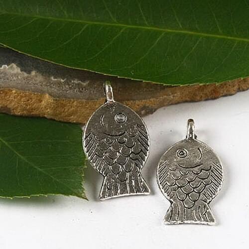 25pcs Tibetan silver goldfish charms h2424