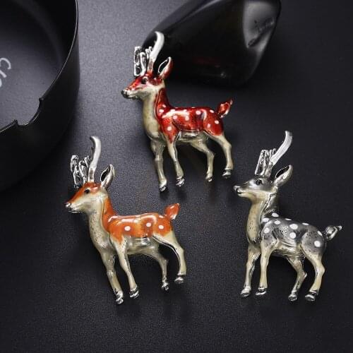 3 Colors Available Cute Small Deer Brooches for Women Men Bucks Sika Deer Animal Brooch Pin Coat Accessories Kids Gift