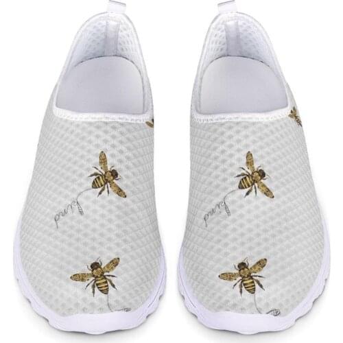 Cute bee custom logo Women Casual Shoes Sneakers New Light Breathable Summer Sandals Outdoor Beach Mesh Shoes Zapatos De Hombre