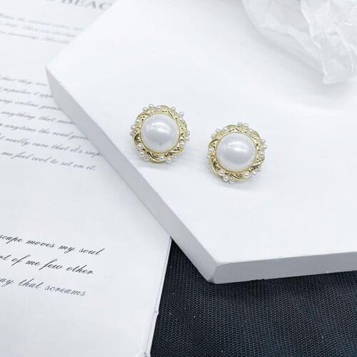 Fashion Elegant Gold Plated Round Shape Pearl Stud Earrings for Women Korean Fashion Wedding Engagement Jewelry Best Gift