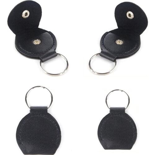 Fashion Leather Metal Keychain Picks Holder Plectrums Bag Case Key Hang Buckle Man Leather Key Ring High-end Guita Cool
