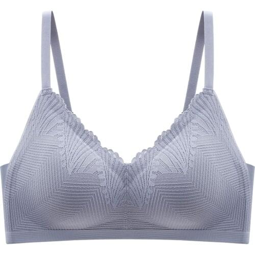 2021 new Japanese lace small fresh latex underwear small chest gathered sports girl shoulder strap seamless bra