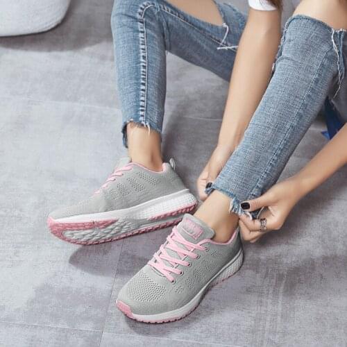 New Light Spring Womens Vulcanize Shoes Breathable Mesh Couple Women Men Shoes Flying Weaving Cushion Shoe Woman Sneakers 2020