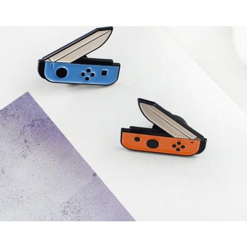 Popular Toy Recreational Machines Handle Style Fruit Knife Brooch Switch Nintendo Chic Pins For Game Fans Clothing Accessories
