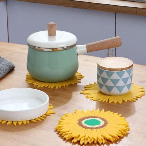 Sunflower Heat Resistant Soft Rubber Mat Drink Cup Coasters Non-slip Pot Dish Bowl Mat Pad Placemat Kitchen Dinner Accessories