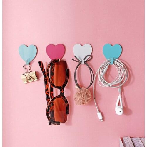5 x Hook Creative Household Hook Heart-shaped Decorative Hook for Bedroom, Kitchen, Bathroom