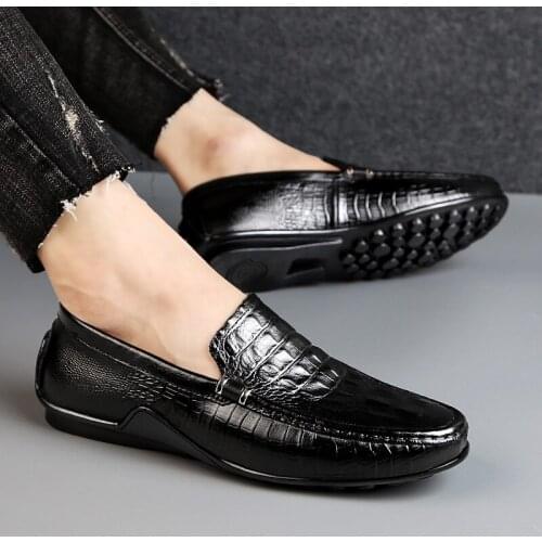 Italian Summer Shoes Men Casual Luxury Brand Genuine Leather Loafers Men Breathable Boat Shoes Slip On Moccasins NEW