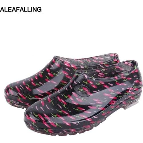 Aleafalling Kitchen Rain Boots British Women"s Platform PU Waterproof Motorcycle Black All-season Cookers Ankle Good Boots