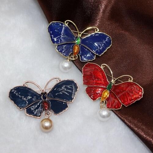 2021 New Brooch Oil Dripping Butterfly Simulation Insect Cartoon Modeling High Grade Lady Coat Accessories