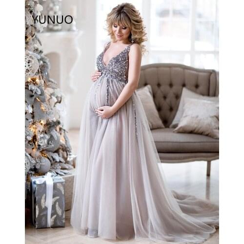 YUNUO Sequin Maternity Prom Dresses Baby Shower Gowns with Tulle Skirt A-line Sleeveless V-neck Tulle Evening Party Gowns