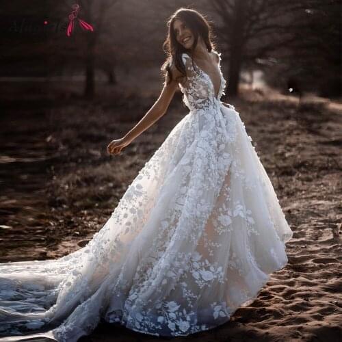 Luxury V Neck Wedding Dress Embroidery Lace Simple Wedding Dresses Cap Sleeves Long Train Boho Bridal Gowns vestido de novia