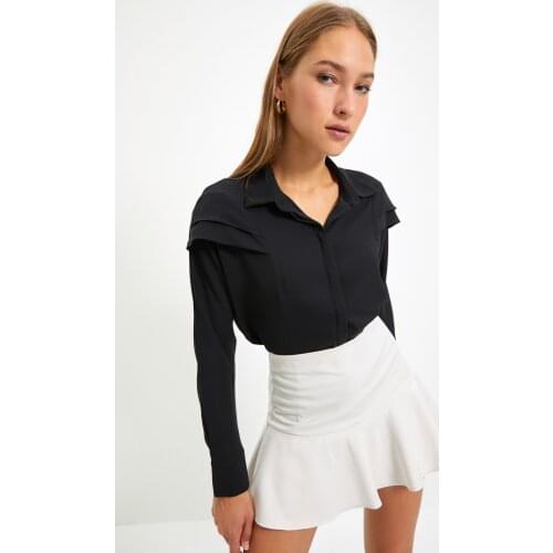 Trendyol Shoulder Detail Shirt TWOAW22GO0375