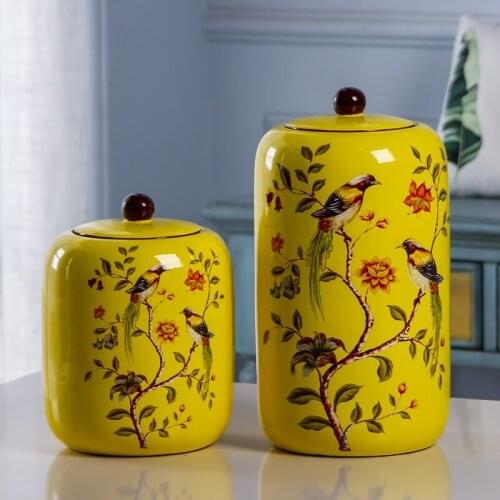 Jingdezhen Porcelain Vase Retro exquisite Chinese decorations ceramic jars with lids yellow flower and bird porcelain vase jar