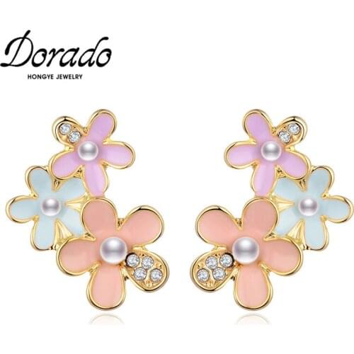 Dorado 2021 Cute Stud Earrings For Women Flower White Newful Immitation Pearls Crystal High Quality Brincos Party Daily Gifts