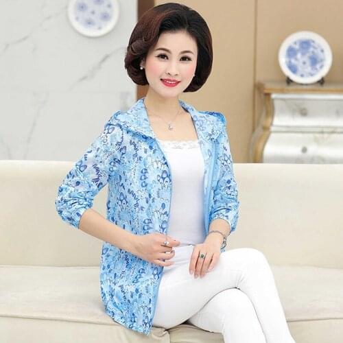 Women Plus Size 5XL Jacket Summer Sun Protection Clothing Tops Lady Outdoor Breathable Sunscreen Hooded Female Loose Thin Coat