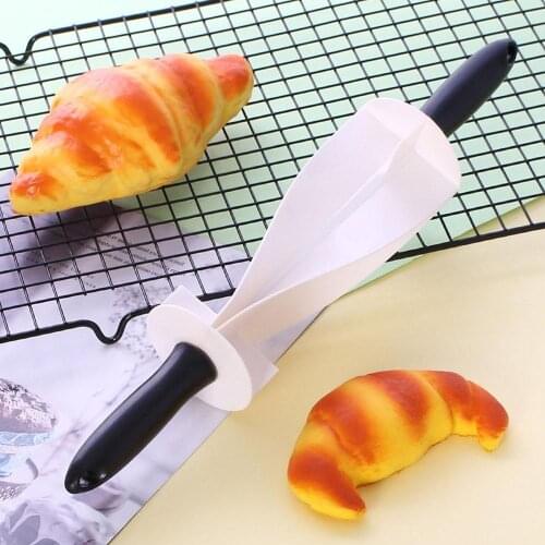 2020 Original Multi-function Bread Slicer Set:Blade Roller + Croissant Rolling Pin Non-Stick Cake Baked Pastry Tools Biscuit