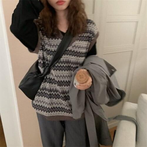2021 early spring Korean version fiery layered wear all-match crochet hollow all-match vest women