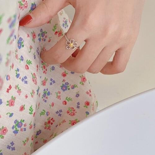 ModaOne Simple Heart Daisy Sunflower Adjustable Silver Color Rings For Women Girls Fashion Finger Flower Jewelry Gifts