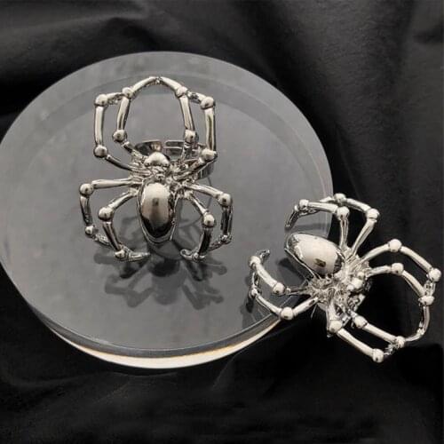Vintage Halloween Gothic Simulation Spider Ring Punk Style Halloween Spoof Tricky Toy Accessories Jewelry Gifts