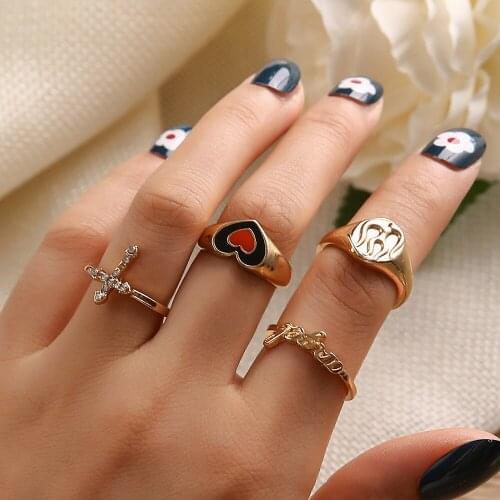 2021 Fashion Trend Diamond Two-tone Drop Oil Love Heart Ring Combination 4 Piece Set Ladies Ring Wholesale