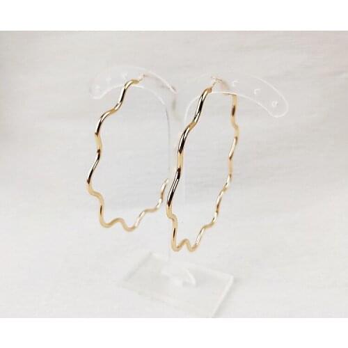 Good Quality Wave Hoop Earrings Polygon Flowers Charming Popular Trendy Medium Gift Lovly Punk Big Female Show Party Gold 020