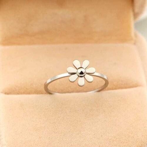 Martick Sweet Style Camellia Design Stainless Steel Rings Beautiful Daisy For Young Lady Present Gift Crystal Jewelry Rings R470