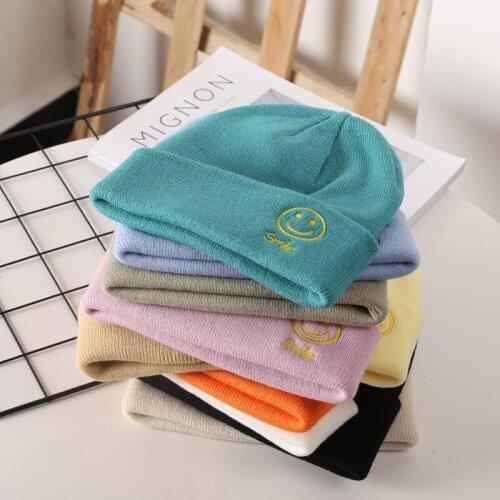 Winter Hats for Woman Vintage Designer Bonnet Beanies For Men Knitted Skullies smiling Hat Pop Outdoor Streetwear Unisex Caps