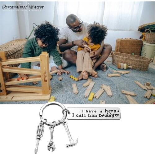 Personalized Master Custom Lettering Keychains With Hammer Screwdriver Keychain Engrave "I Have a Hero.I Call Him Daddy" Keyring