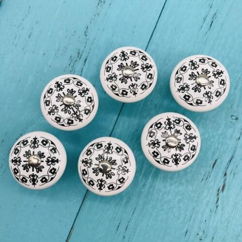 Black and White painted Ceramic Door Knob Kids Room Great & Fun Decor Pull Knobs For Cupboard Cabinet Wardrobe Drawer Bathroom