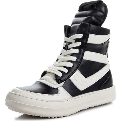 HTTUTSUKUSI Leather Pumps