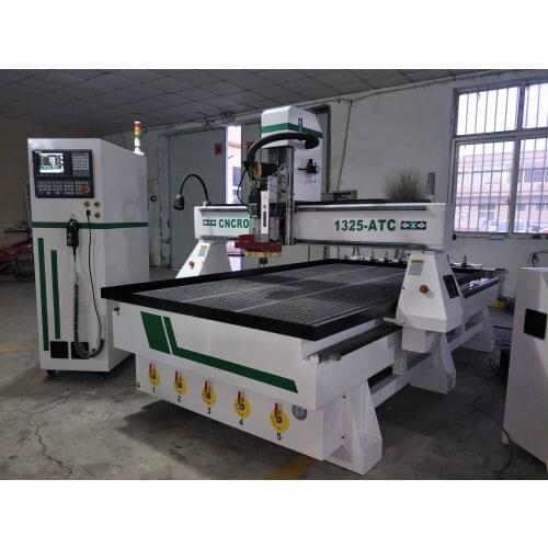 Robotec 3D ATC Cnc Router , Servo System Cnc Router Machine With Syntec controller Auto tool changer wood cutting machine
