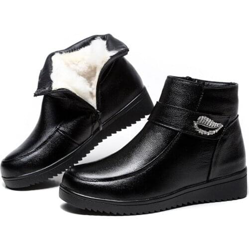 Women Boots Winter New Fashion Female Wool Warm Snow Boots Woman Genuine Leather Flat Ankle Boots Women Plus Size 35-43 Shoes
