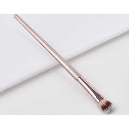 Women Eyeshadow Brush Makeup Brush Lightweight Wooden Handle Makeup Tools SSwell
