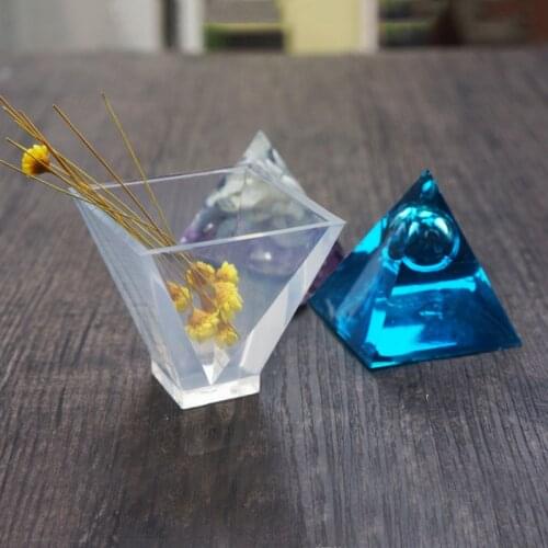 1PCS Pyramid Shape Mold Jewelry Liquid Silicone Mold Resin Molds For DIY Jewelry Making Finding Concrete Molds Accessories