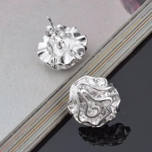 2020 New Creative Jewelry Quality Sales Earrings Silver Plated Rose Earrings Female Model Fashion Wild Style Female Earrings