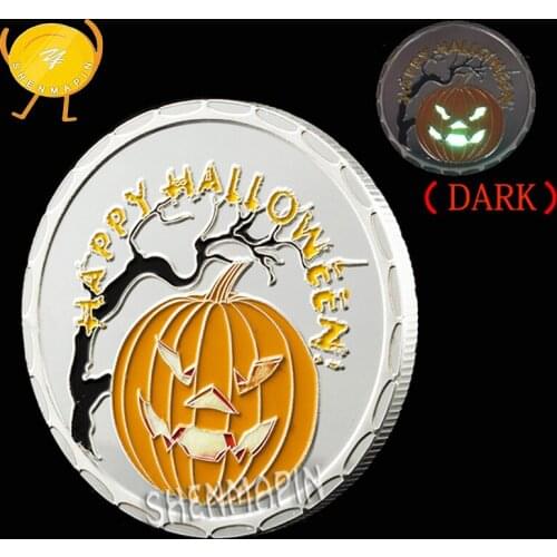Halloween Color the Pumpkin Commemorative Coin Magic Scarecrow Coins Collectibles Christmas Decorations New Years Eve Gifts