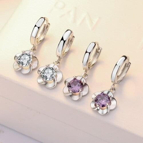 High-quality Luxury Woman Loop Earrings Exquisite Flower High Quality Fashion Classic Jewelry