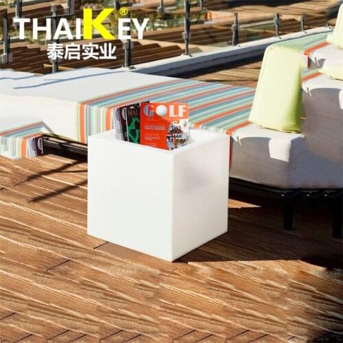 Outdoor/Indoor Rechargeable LED Bucket Light SEMI-Storage Cube 16", Cordless with Remote Control RGB Color Changing Flowerpot