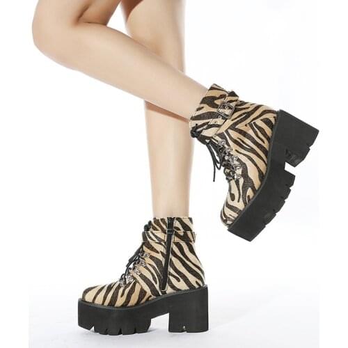 2021 Leopard Platform Boots Chunky Punk Suede Leather Womens Gothic Shoes Nightclub Lace Up Back Zipper High Qualitygt6