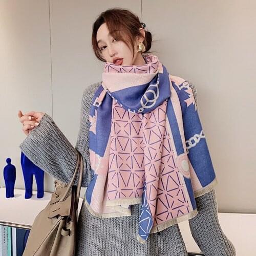 2020 Cashmere Scarf Women Winter Warm Foulard Shawl Triangle Geomeric Chain Knitted Bandana Luxury Windproof Girls Neck Wrap