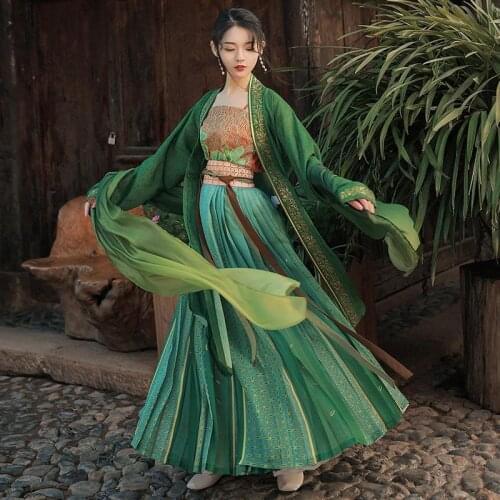 Improved , golden branches and jade leaves, Song Hanfu womens spring, summer and autumn green raccoon skirt, Chinese style