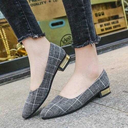2021 New Spring and Summer Flat Low Shoes Pointed Toe Shoes All-match Four Seasons Shallow Mouth Womens Work Shoes