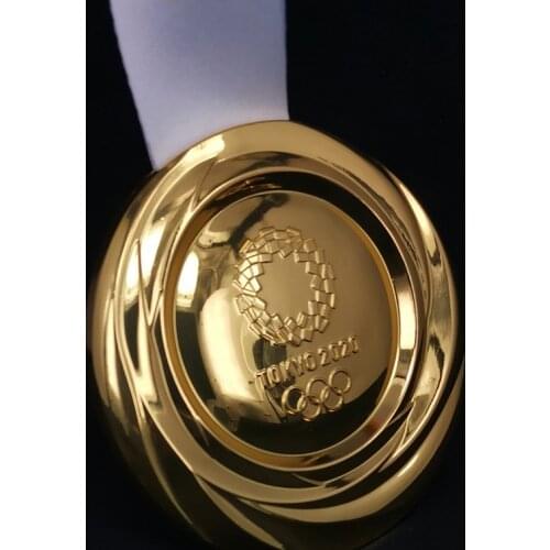 Gold Replica of the 2020 Tokyo Games, souvenir of the 32nd Games champion medal, 1:1 zinc alloy Replica Adult Toys Accessories