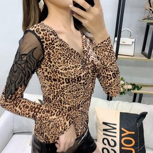 #8660 Spring Autumn Black Leopard T Shirt Women V Neck Buttons Spliced Mesh Long Sleeves Diamonds Women T Shirt Korean Style