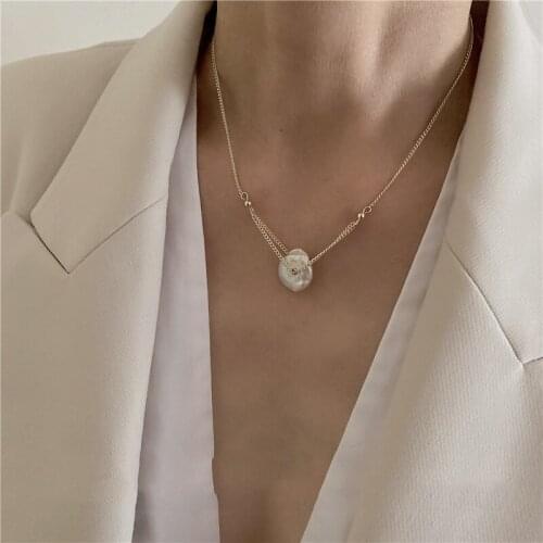 VSnow Vintage Baroque Irregular Pearl Pendant Necklaces for Women Exquisite Gold Chain Multilayers Necklace Jewelry Accessories