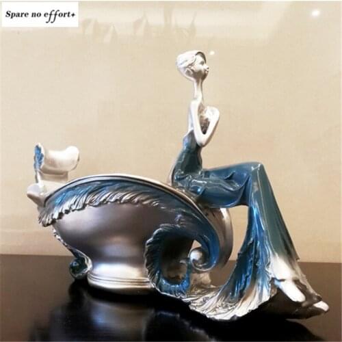 Resin Girl Statue Nordic Figurines Creative Crafts Sculpture Living Room TV Cabinet Home Decoration Ornaments