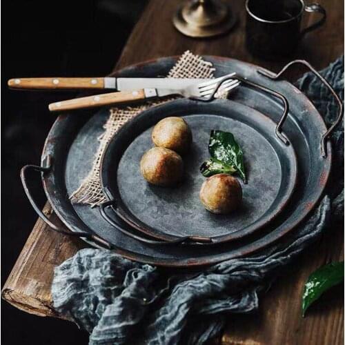1Pc Vintage Kitchen Bread Tray Retro Iron Storage Dish with Handle Handcrafted Round Sundries Display Plate Home Decoration